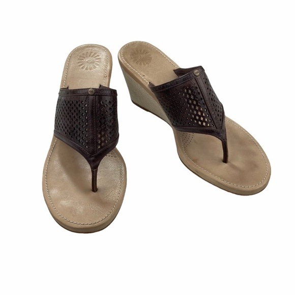 UGG Solena Sandals - Picture 1 of 11